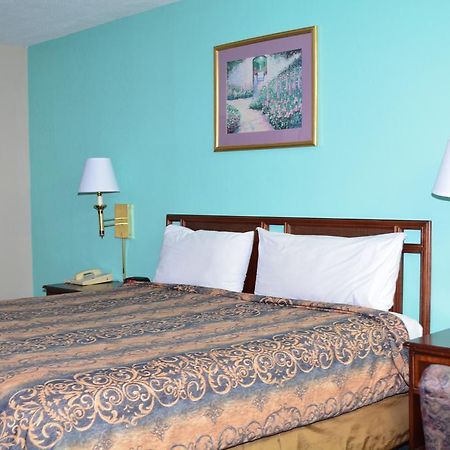 Red Carpet Inn And Suites Scranton Buitenkant foto