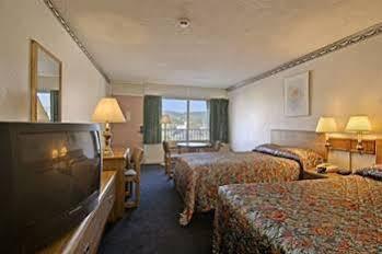 Red Carpet Inn And Suites Scranton Buitenkant foto