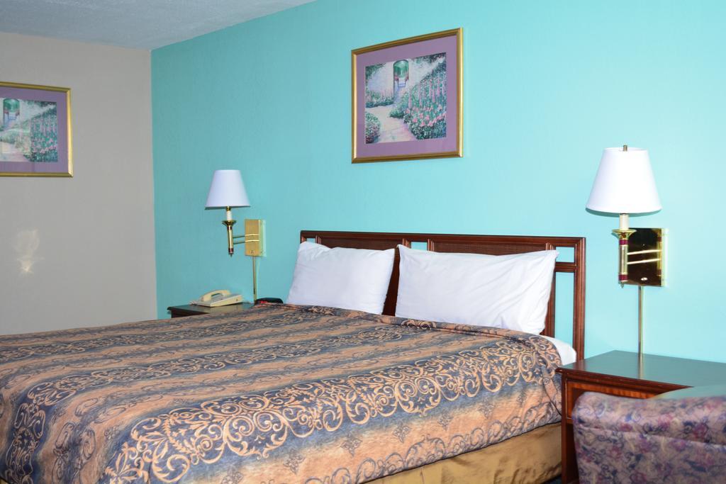 Red Carpet Inn And Suites Scranton Buitenkant foto