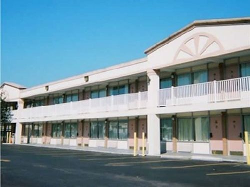 Red Carpet Inn And Suites Scranton Buitenkant foto