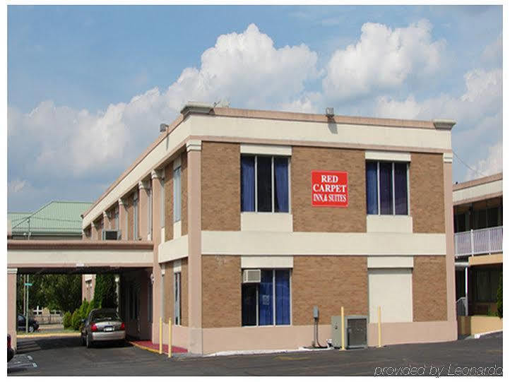 Red Carpet Inn And Suites Scranton Buitenkant foto