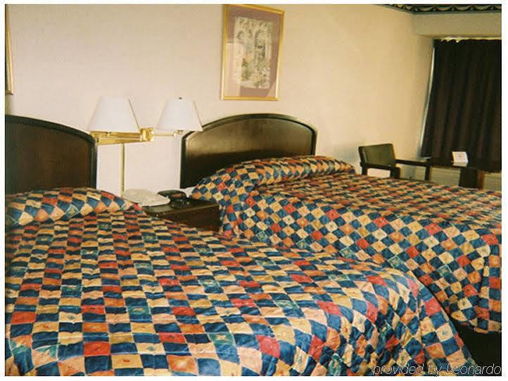Red Carpet Inn And Suites Scranton Buitenkant foto