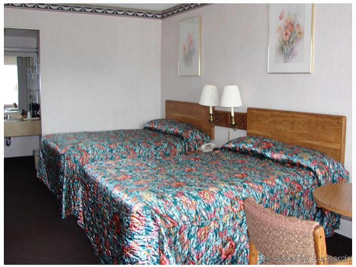 Red Carpet Inn And Suites Scranton Buitenkant foto