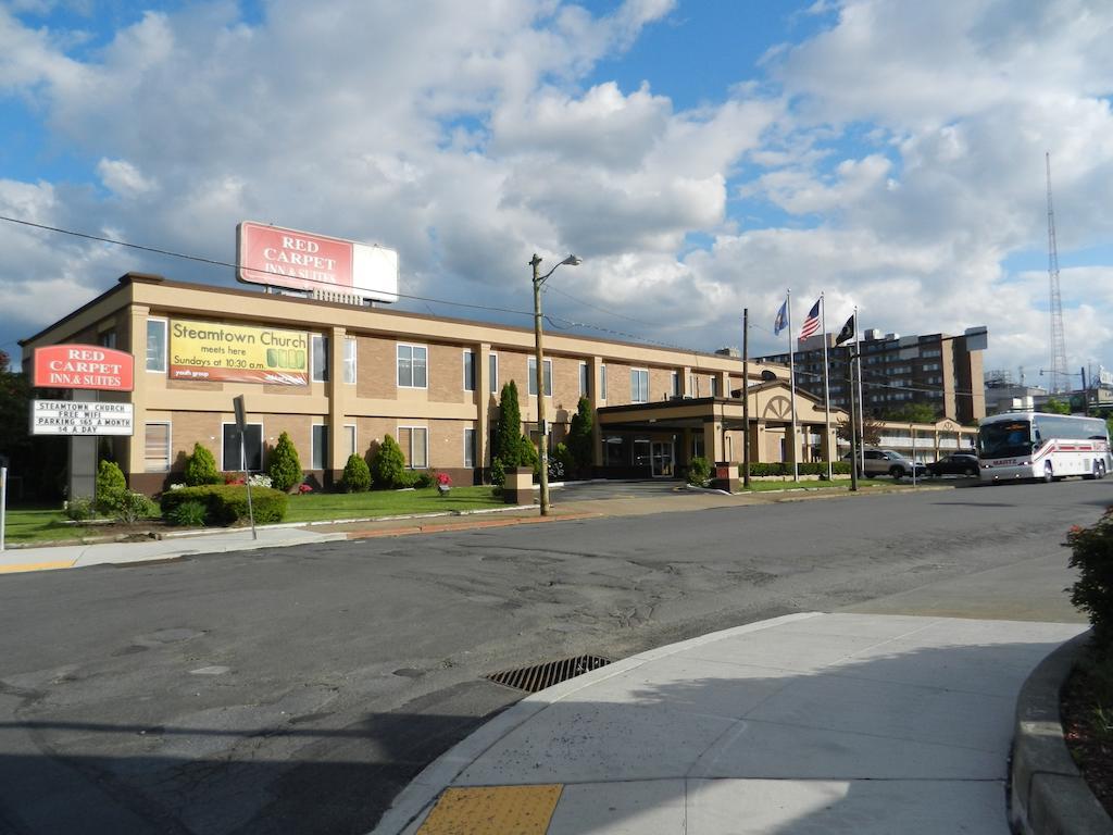 Red Carpet Inn And Suites Scranton Buitenkant foto